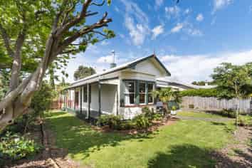 16 Margaret Street, Roslyn