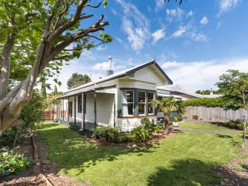 16 Margaret Street, Roslyn