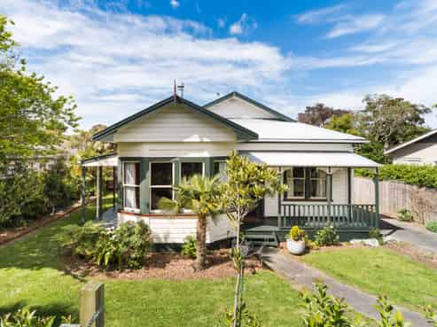 16 Margaret Street, Roslyn