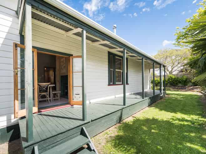 16 Margaret Street, Roslyn