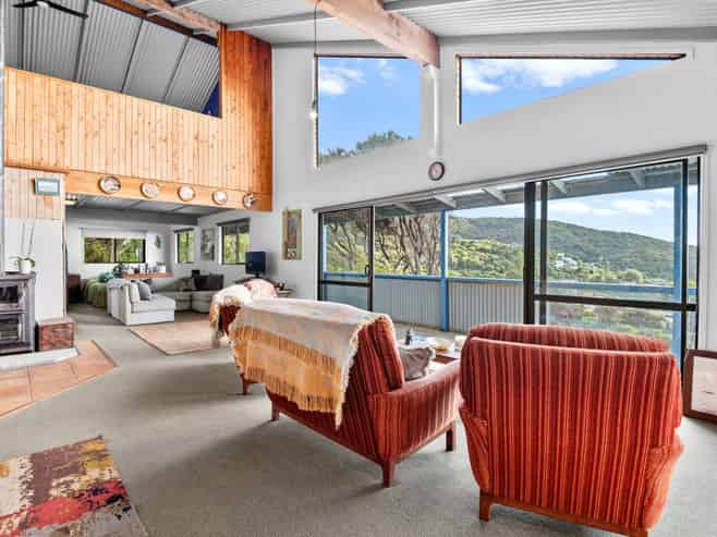 100 Seaview Road, Piha