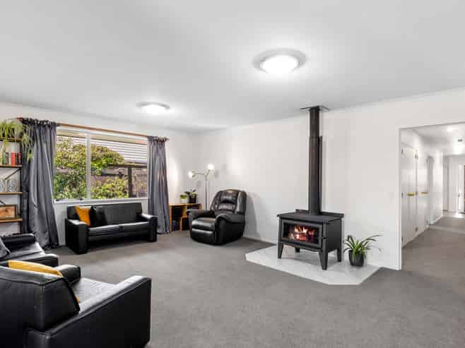 42 Welsford Street, Woodend