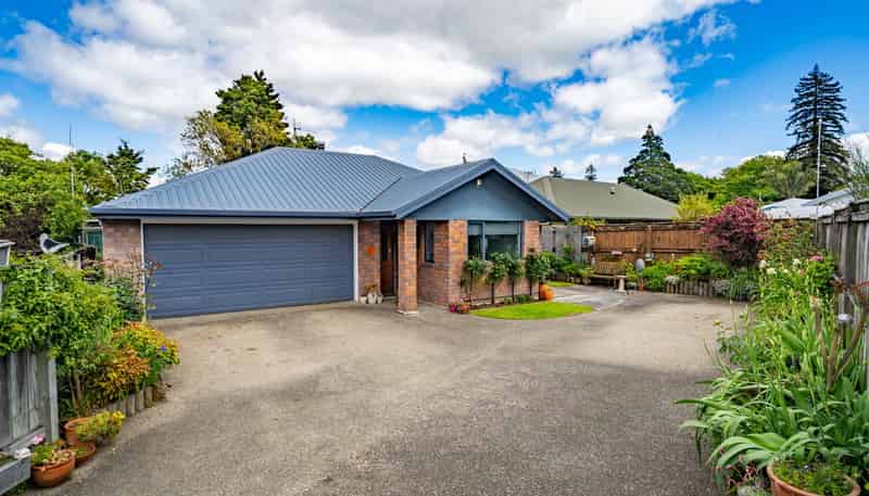 6 Willow Avenue, Stoke