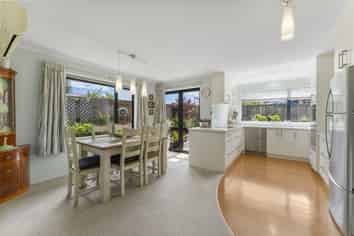 6 Willow Avenue, Stoke