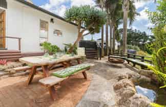 15 Kelland Road, Pollok