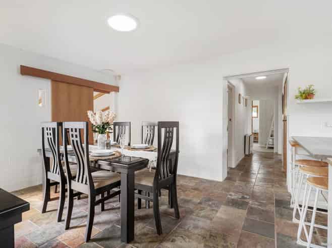 15 Kelland Road, Pollok