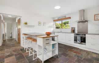 15 Kelland Road, Pollok