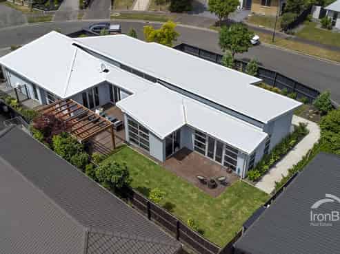 14 Papaumu Green, Parklands