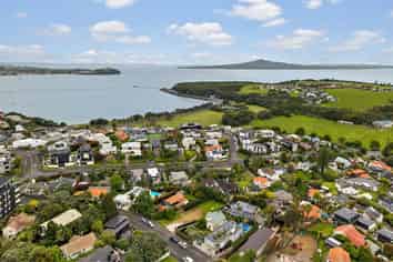 10 Tautari Street, Orakei