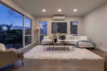 188 Whangaparaoa Road, Red Beach