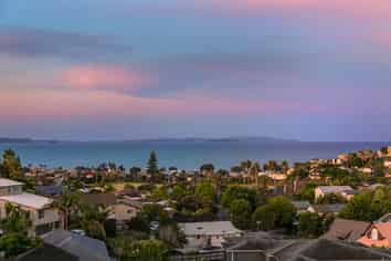 188 Whangaparaoa Road, Red Beach