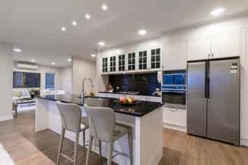 188 Whangaparaoa Road, Red Beach