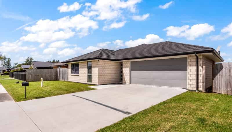 8 Ballantyne Avenue, TE KAUWHATA