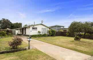 24 Neri Crescent, Pomare