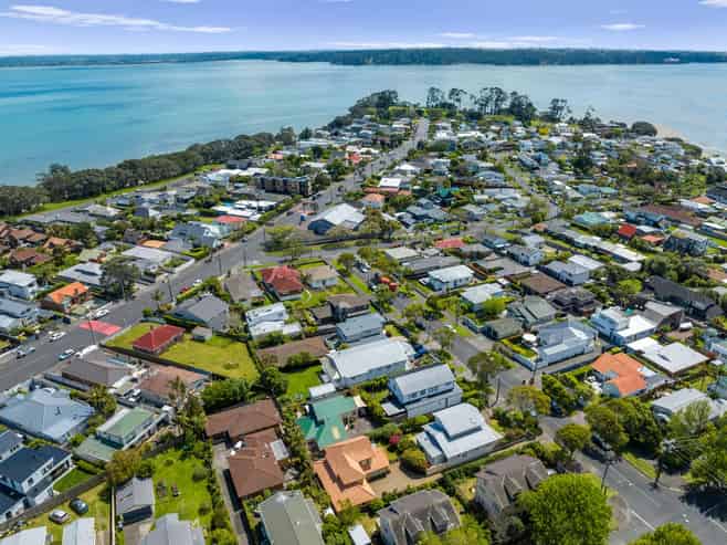 2/56 Walford Road, Point Chevalier