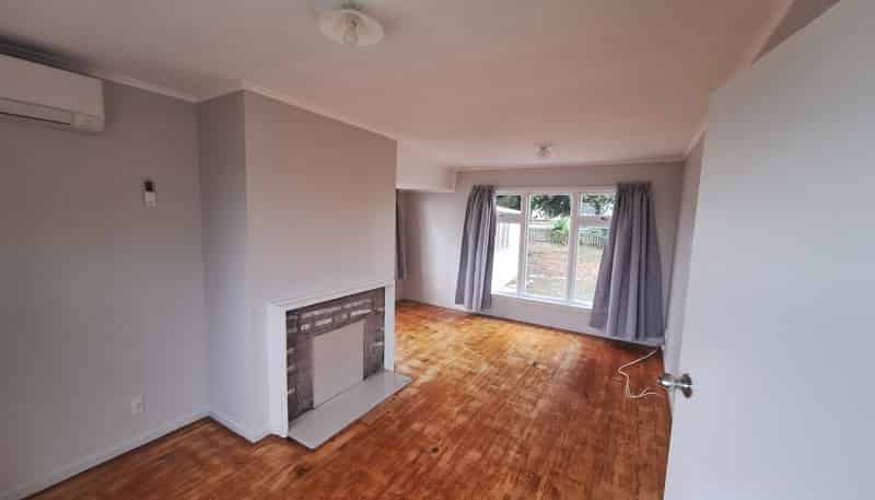 19A Sandra Avenue, Otara