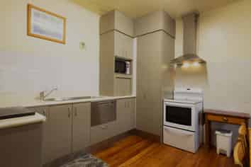 717 Taylorville Road, TAYLORVILLE