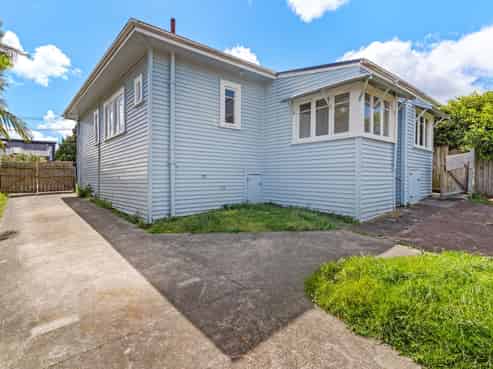 68 Moa Road, Point Chevalier