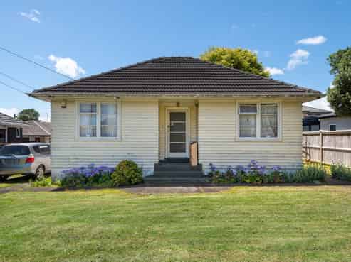3 Lloyd Avenue, Papatoetoe