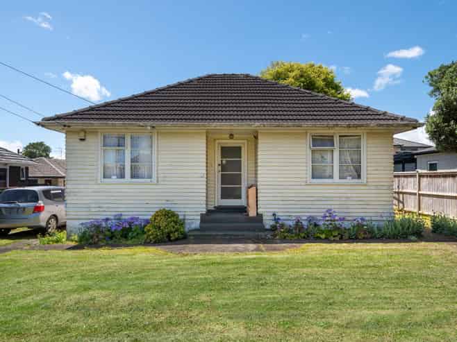 3 Lloyd Avenue, Papatoetoe