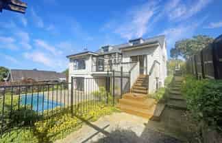 39 Norman Lesser Drive, Saint Johns