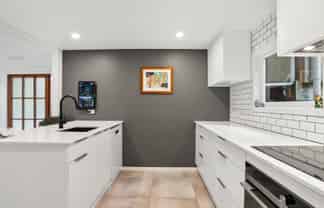 90 Laingholm Drive, Laingholm