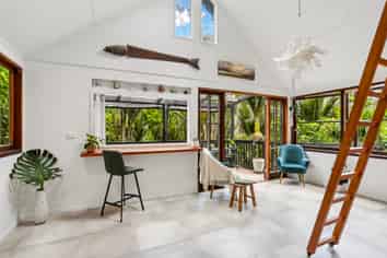 90 Laingholm Drive, Laingholm