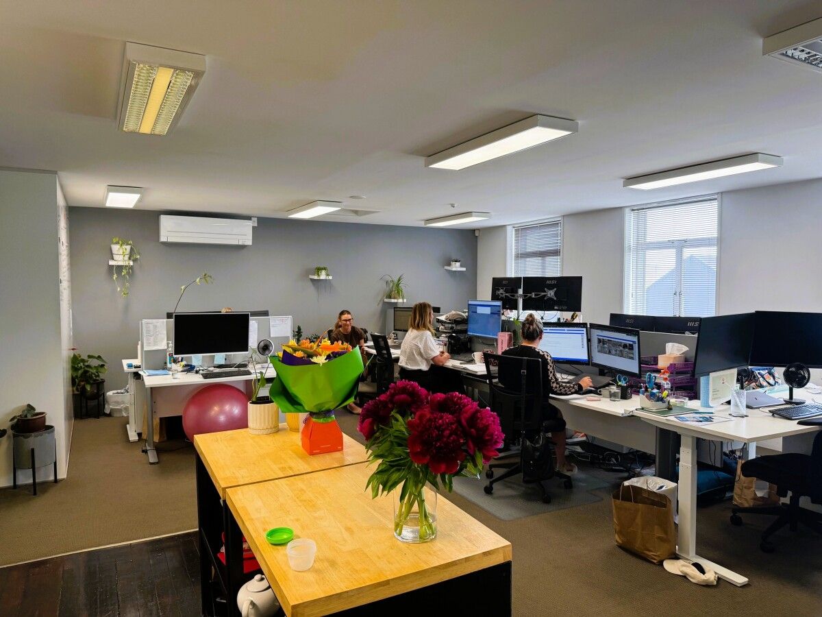 Tidy First Floor Office Suite With Fitout – pohled 6