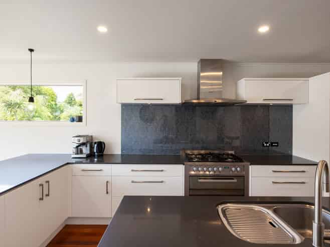 10 Jennifer Place, Chartwell