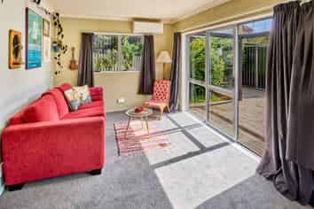 10 Pohutukawa Grove, TITAHI BAY