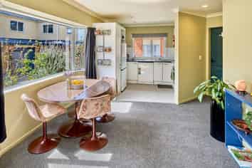 10 Pohutukawa Grove, TITAHI BAY