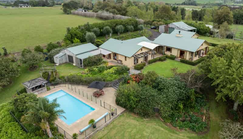 44 Arana Drive,, Karaka