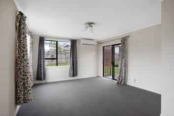 10 Faram Place, Massey