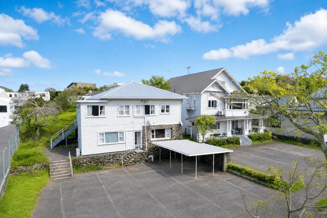 Buy One or Both | THAB Zoned Double Grammar Investment Opportunity - Bild 2