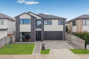 32 Carrygawley Road, Flat Bush