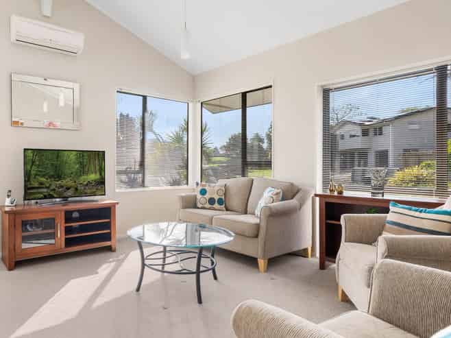 8 Dillon Way, Otumoetai