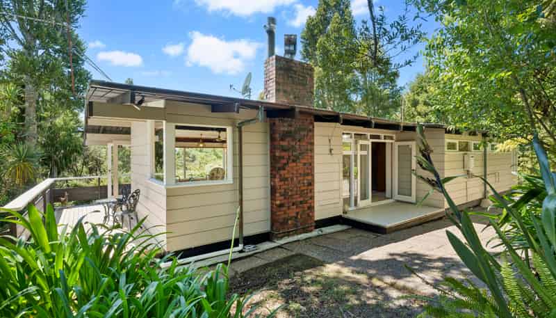 222 Atkinson Road, Titirangi