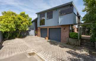 13 Farnham Drive, Richmond
