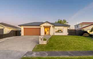 34 Ambleside Drive, Northpark