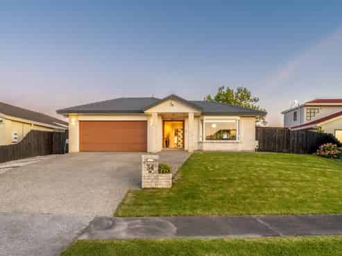 34 Ambleside Drive, Northpark