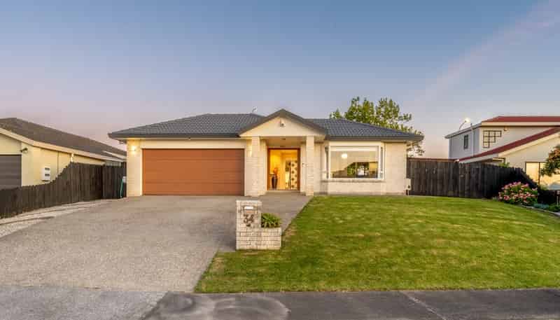 34 Ambleside Drive, Northpark