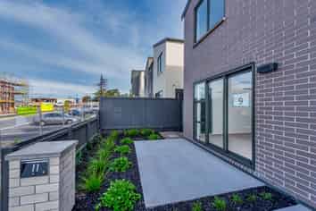 11 Waenganui Road, Hobsonville