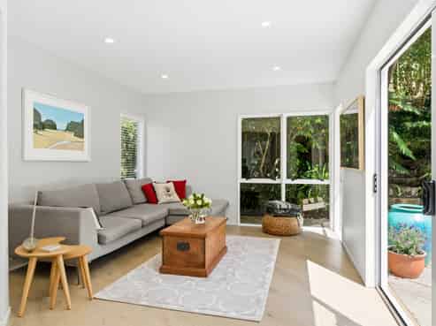 8 Leys Crescent, Remuera