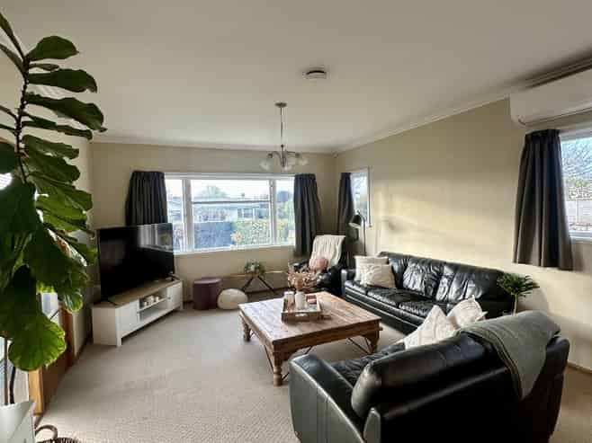 715 Maxville Drive, Parkvale