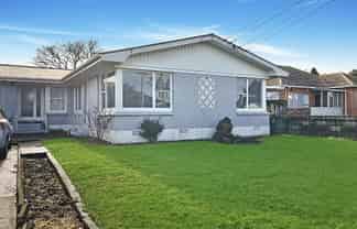 2/83 Motatau Road, Papatoetoe