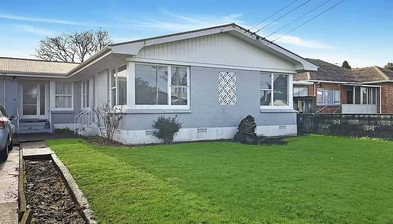 2/83 Motatau Road, Papatoetoe