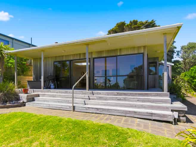 114 The Parade, Paekakariki