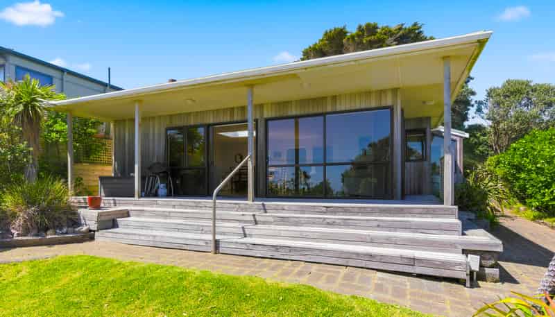 114 The Parade, Paekakariki