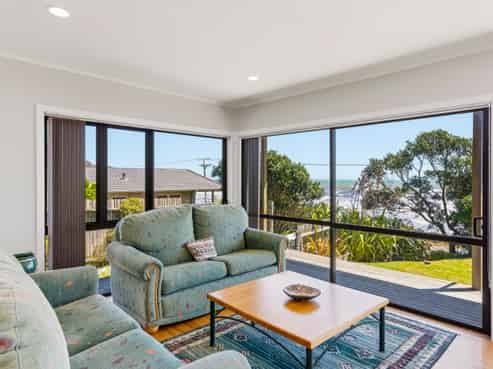 114 The Parade, Paekakariki