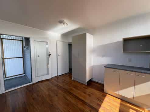 b/61 Te Aute Road, Havelock North